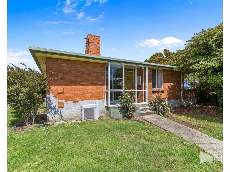 8 Adina Place, Devonport TAS 7310