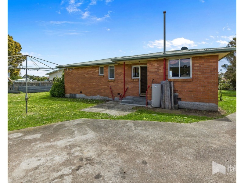 8 Adina Place, Devonport TAS 7310