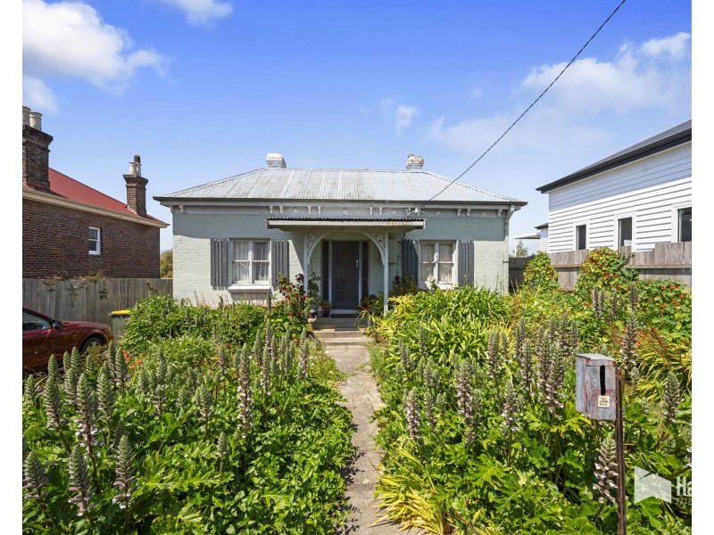 23 Hiller Street, Devonport TAS 7310