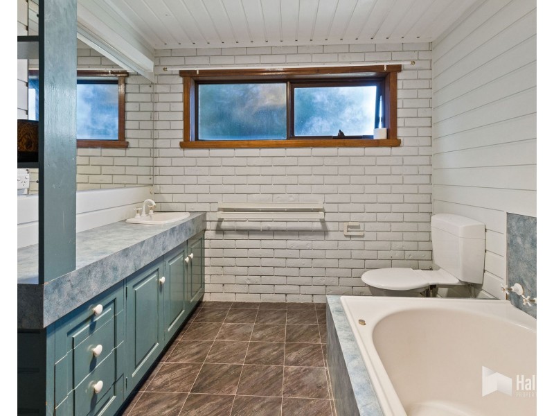 10 Haines Place, Devonport TAS 7310