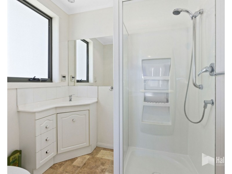 3 College Court, Devonport TAS 7310