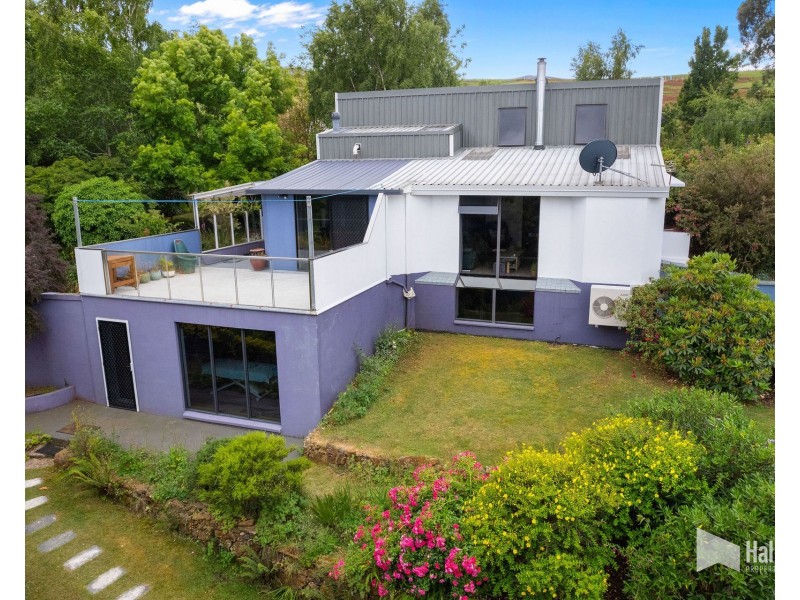 2 Highfield Road, Ambleside TAS 7310