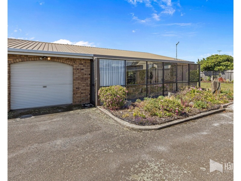 2/105 Mary Street, East Devonport TAS 7310