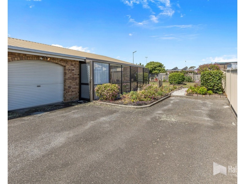 2/105 Mary Street, East Devonport TAS 7310