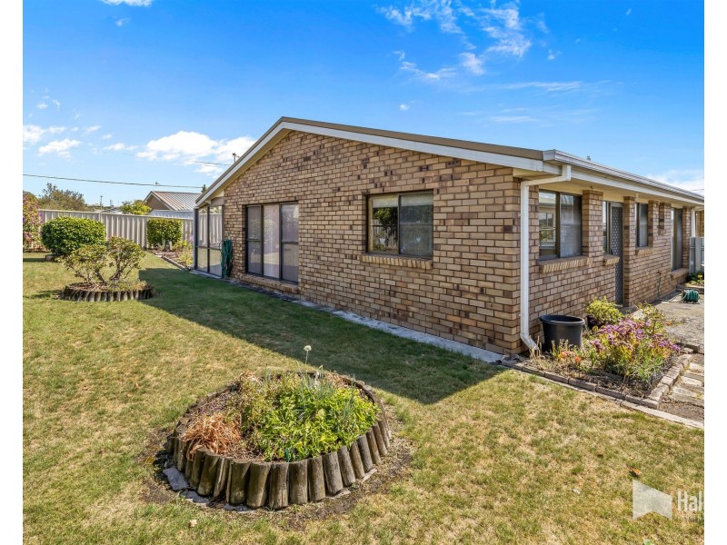 2/105 Mary Street, East Devonport TAS 7310