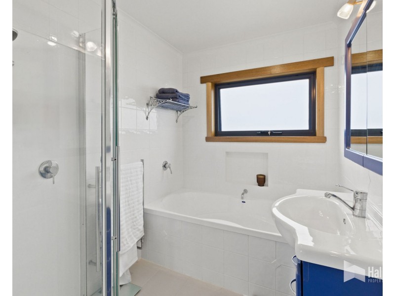 1 Don View Court, Devonport TAS 7310