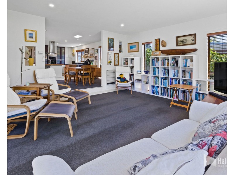 2 Inlet Court, Shearwater TAS 7307