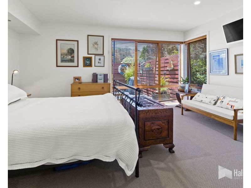 2 Inlet Court, Shearwater TAS 7307