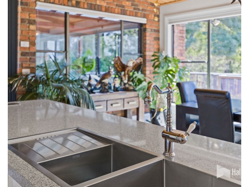 35 Coomera Crescent, Miandetta TAS 7310