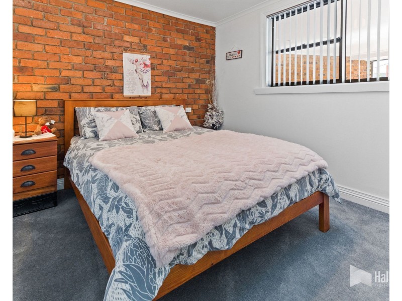 35 Coomera Crescent, Miandetta TAS 7310