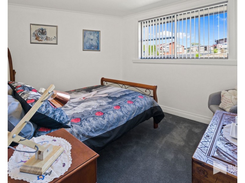 35 Coomera Crescent, Miandetta TAS 7310