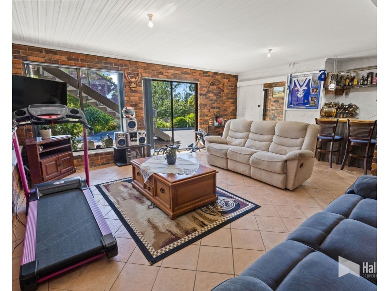 35 Coomera Crescent, Miandetta TAS 7310