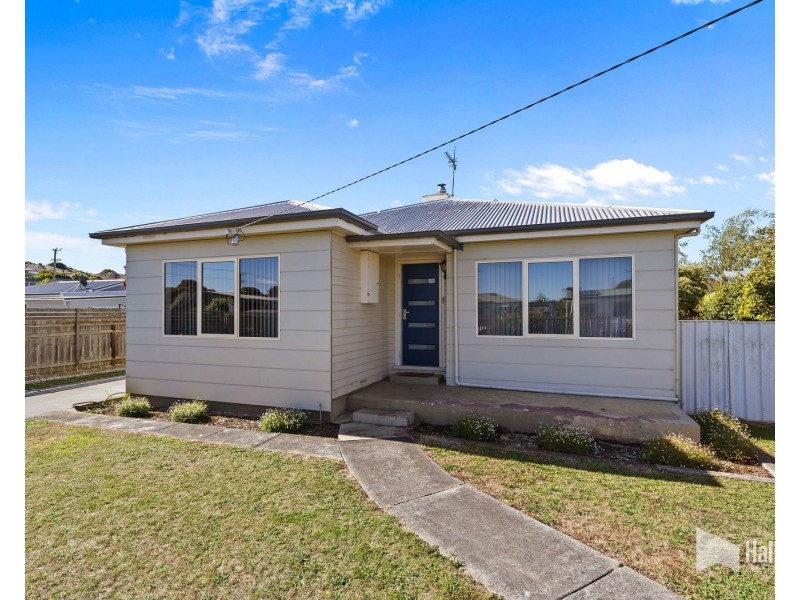 98 Nicholls Street, Devonport TAS 7310