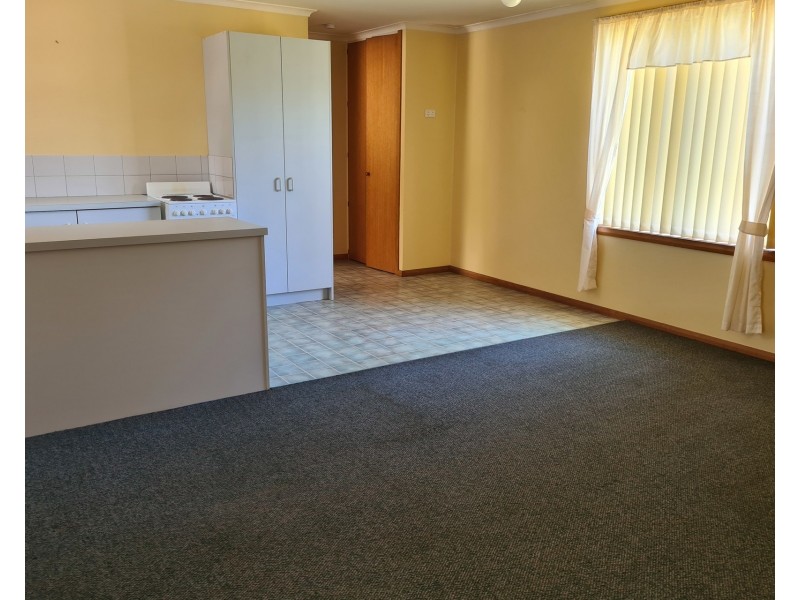 2/30 Victoria Street, Devonport TAS 7310