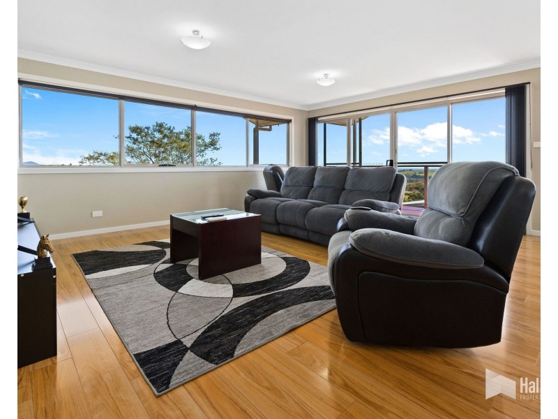 25 Leary Avenue, Stony Rise TAS 7310