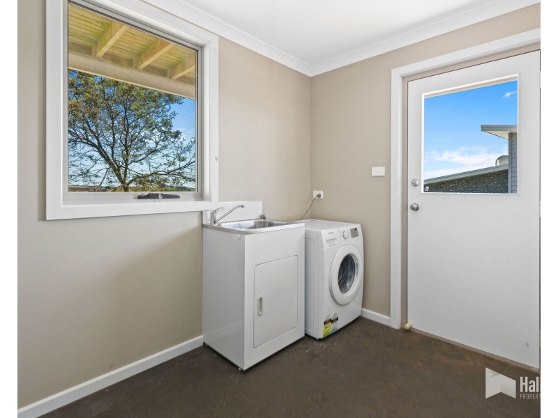 25 Leary Avenue, Stony Rise TAS 7310