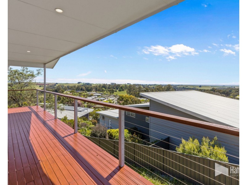 25 Leary Avenue, Stony Rise TAS 7310