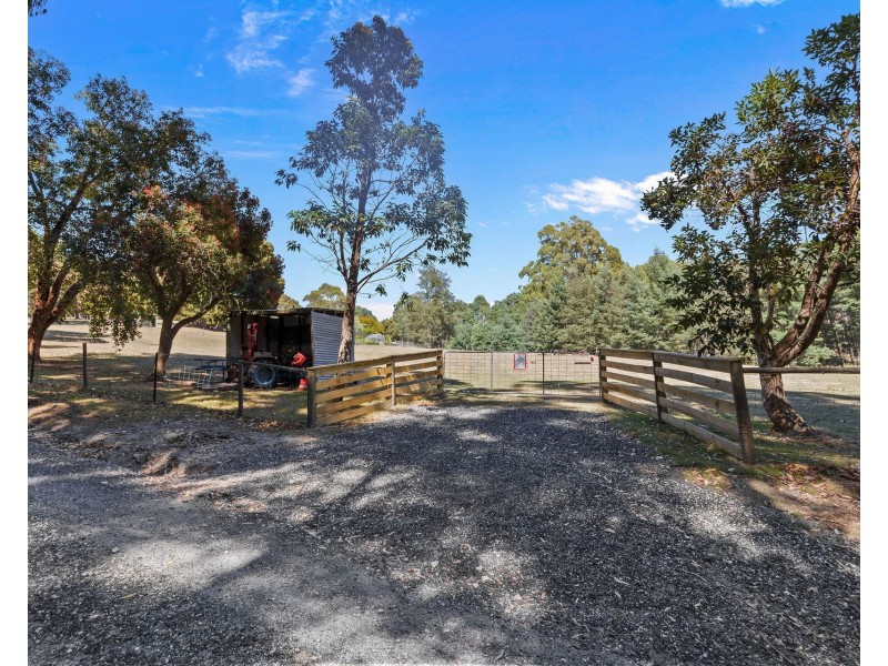2/353 Sheffield Road, Acacia Hills TAS 7306