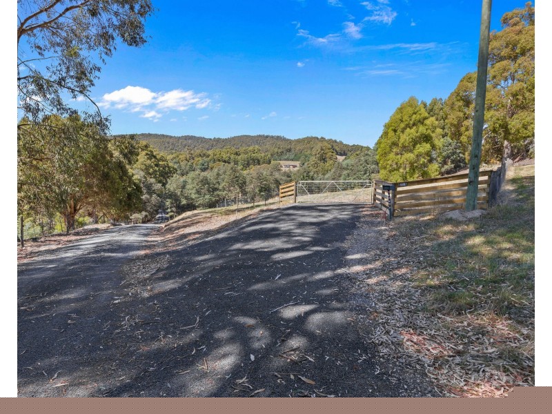 2/353 Sheffield Road, Acacia Hills TAS 7306