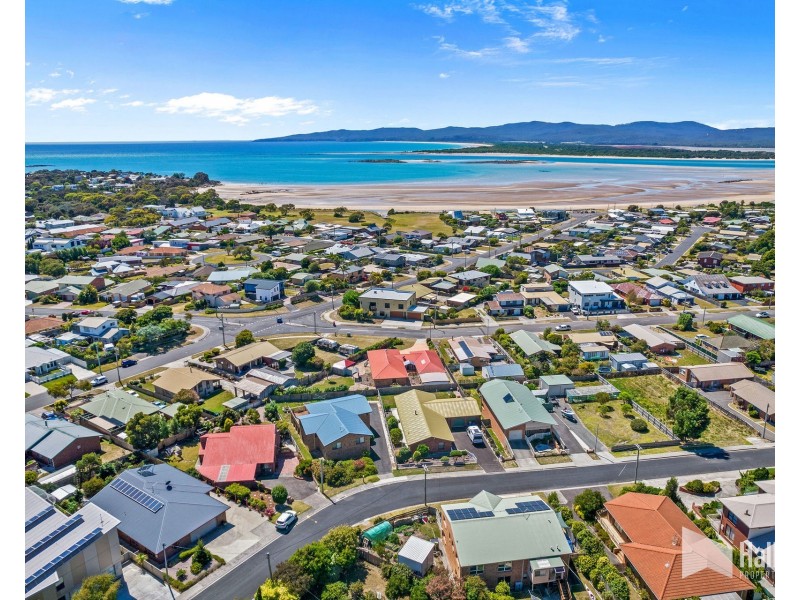 64 Quinlan Crescent, Shearwater TAS 7307