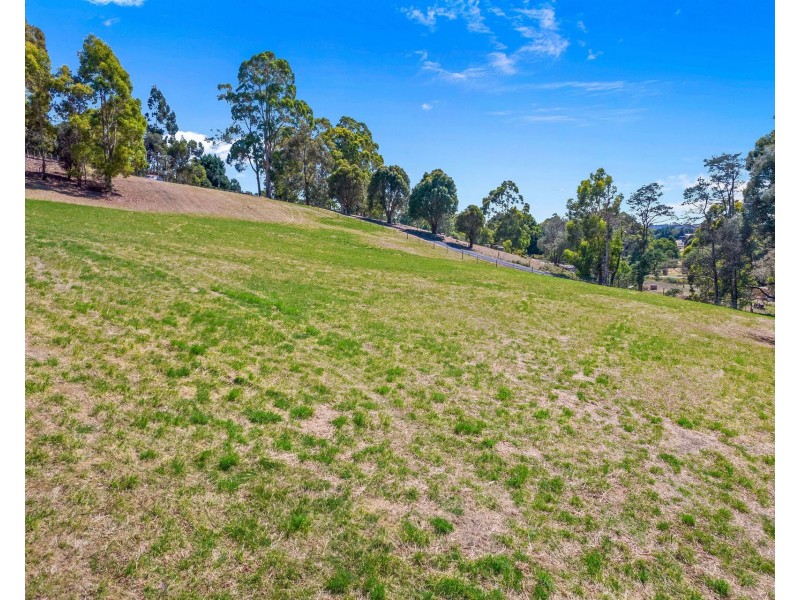 1/355 Sheffield Road, Acacia Hills TAS 7306