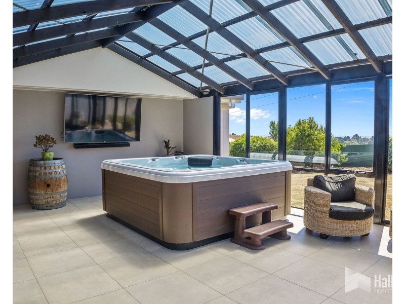 15 Autumn Drive, Ambleside TAS 7310