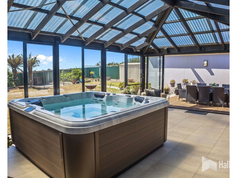 15 Autumn Drive, Ambleside TAS 7310