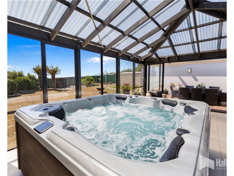 15 Autumn Drive, Ambleside TAS 7310