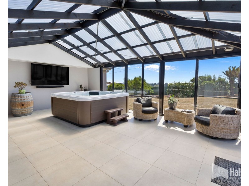 15 Autumn Drive, Ambleside TAS 7310