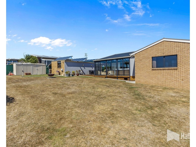 15 Autumn Drive, Ambleside TAS 7310