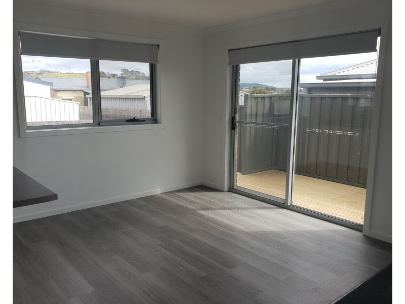 2/4 Tandara Place, East Devonport TAS 7310