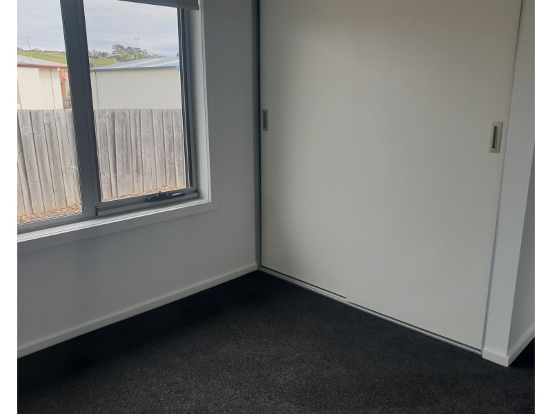 2/4 Tandara Place, East Devonport TAS 7310