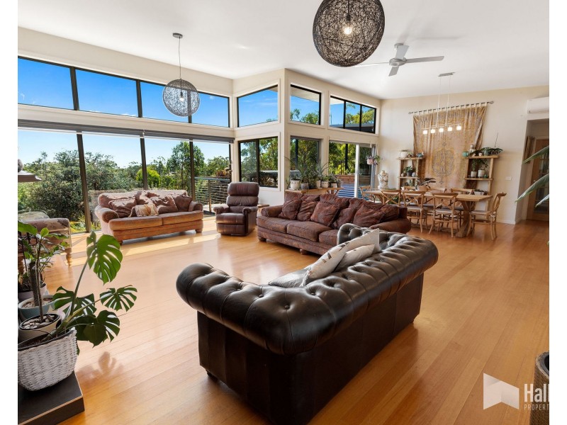 10 Woodland Grove, Tugrah TAS 7310