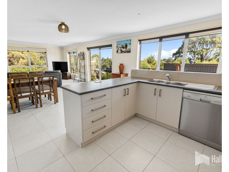 19 Hedstrom Drive, Stony Rise TAS 7310