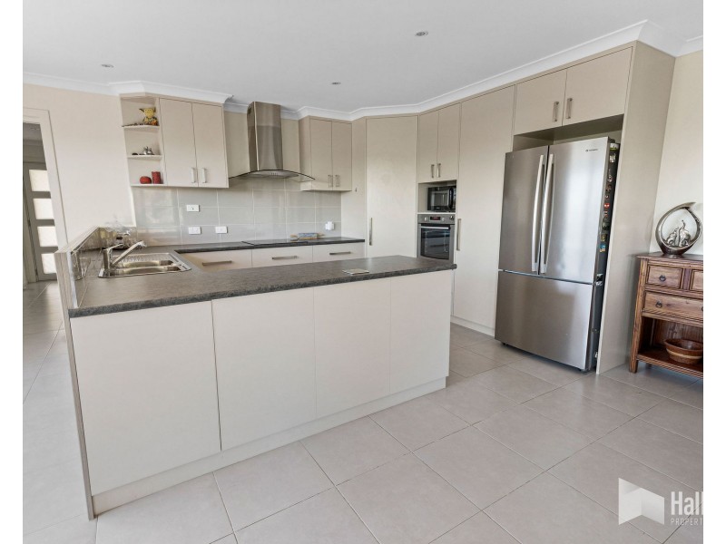 19 Hedstrom Drive, Stony Rise TAS 7310