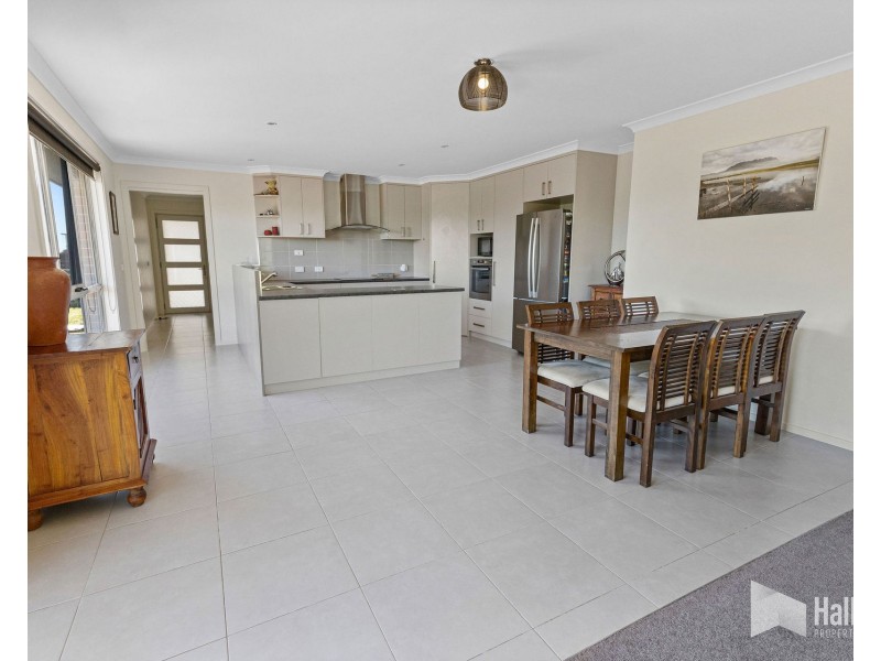 19 Hedstrom Drive, Stony Rise TAS 7310