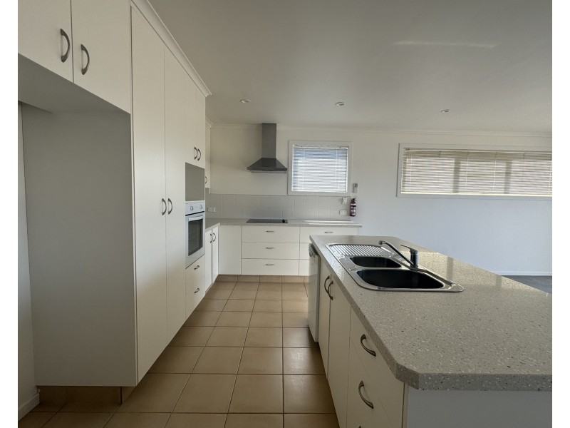 1/26 Chardonnay Drive, Hawley Beach TAS 7307
