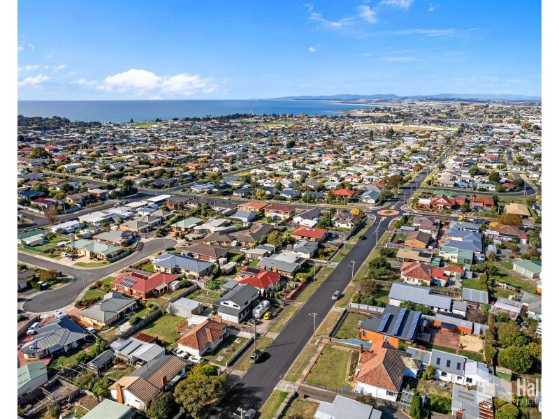 153 Parker Street, Devonport TAS 7310