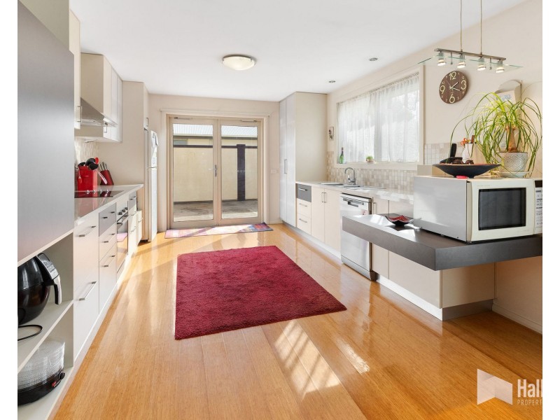 2/10 Haven Drive, Shearwater TAS 7307