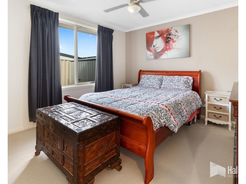 2/10 Haven Drive, Shearwater TAS 7307