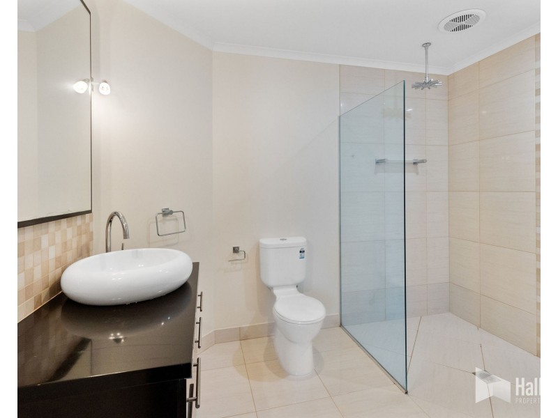 2/10 Haven Drive, Shearwater TAS 7307