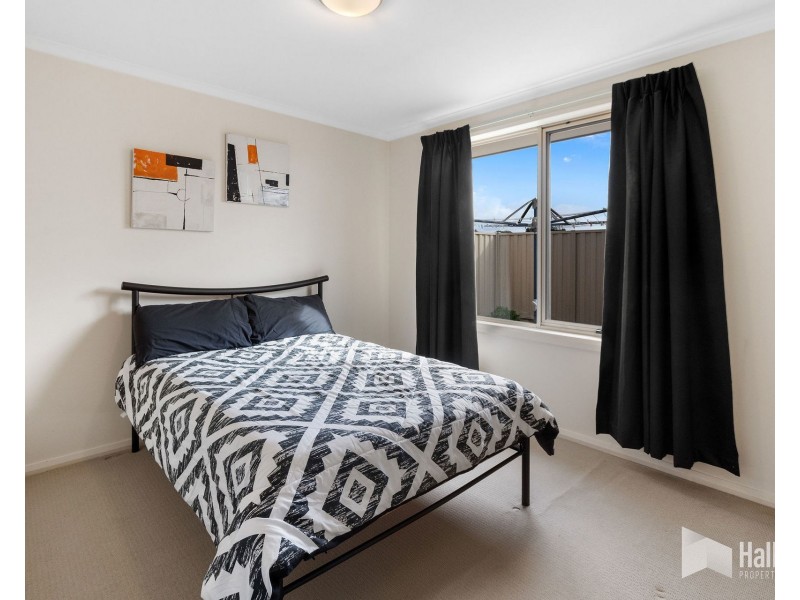 2/10 Haven Drive, Shearwater TAS 7307