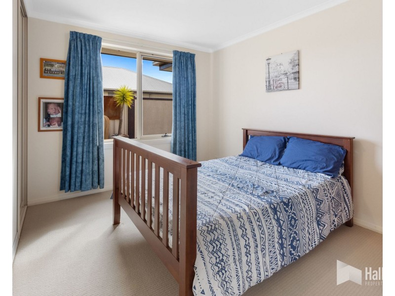 2/10 Haven Drive, Shearwater TAS 7307