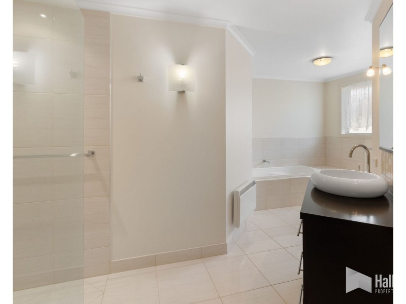 2/10 Haven Drive, Shearwater TAS 7307