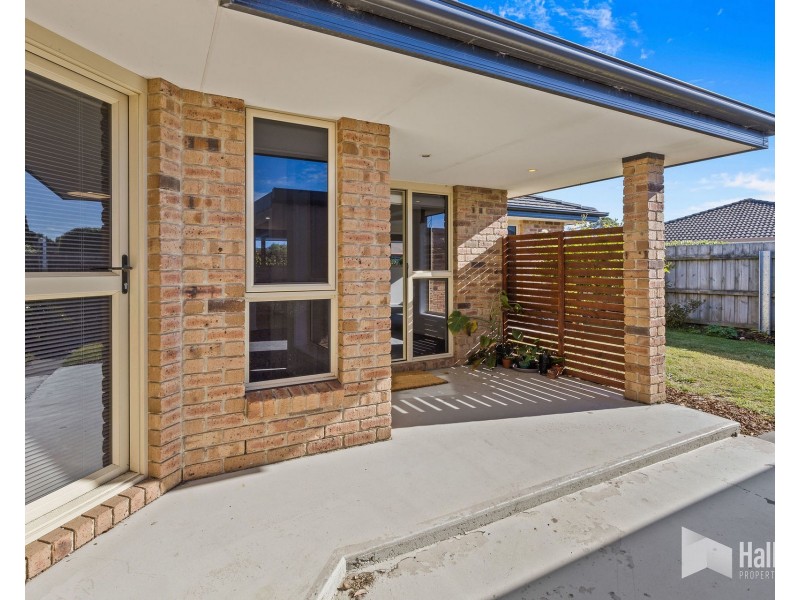 2/15 Club Drive, Shearwater TAS 7307