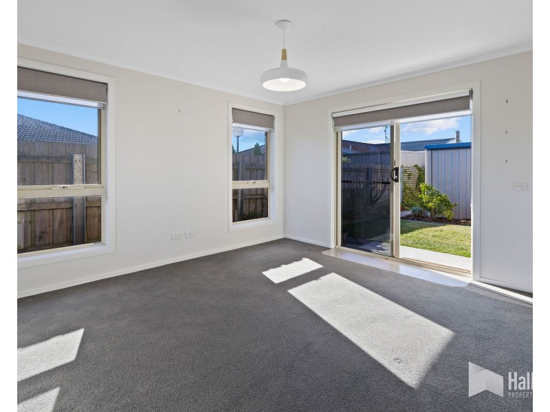 2/15 Club Drive, Shearwater TAS 7307