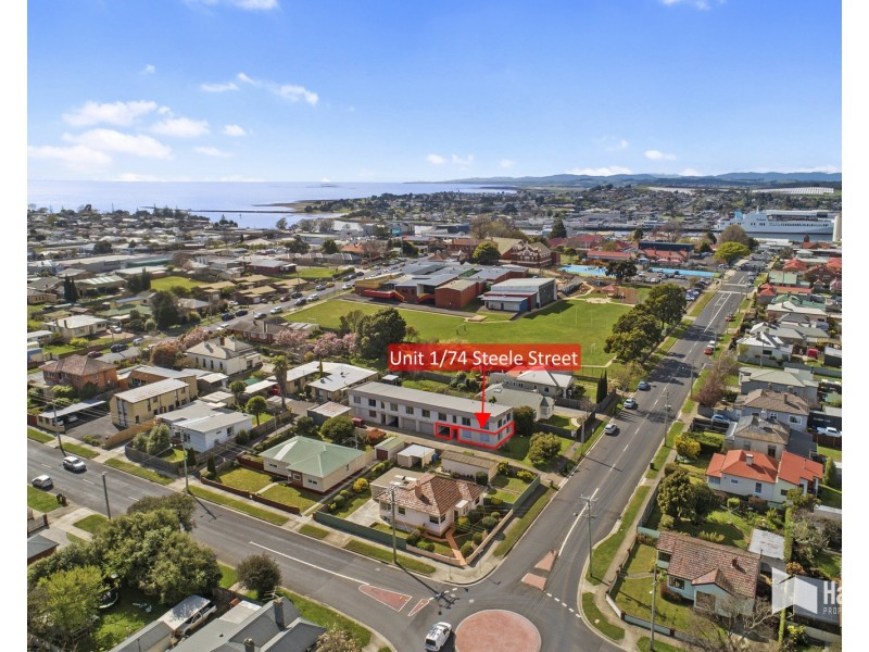1/74 Steele Street, Devonport TAS 7310