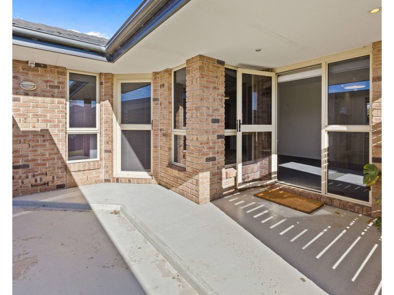 2/15 Club Drive, Shearwater TAS 7307