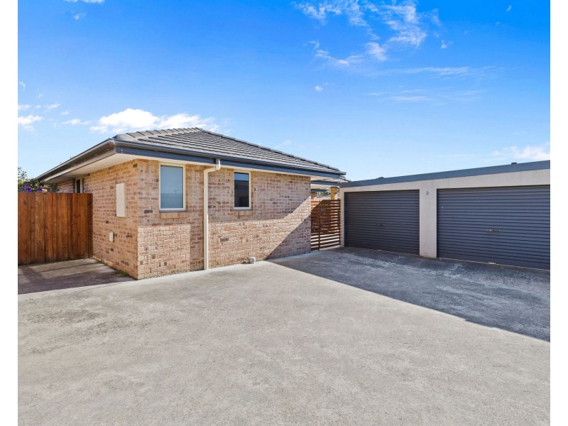 2/15 Club Drive, Shearwater TAS 7307