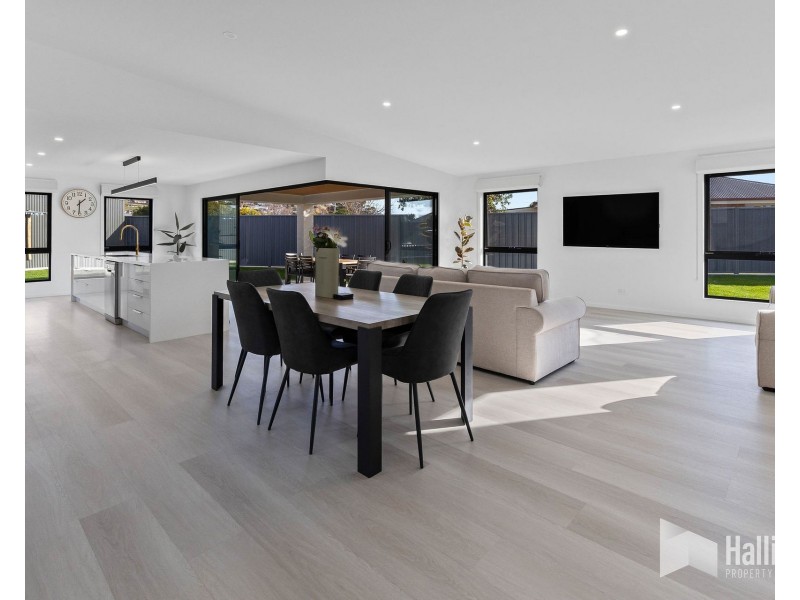 24 Hugo Court, Ulverstone TAS 7315